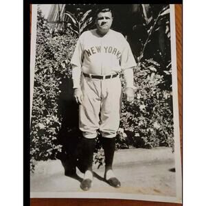 VINTAGE (1933 - 93 YEARS OLD) BABE RUTH PHOTO (OOAK)